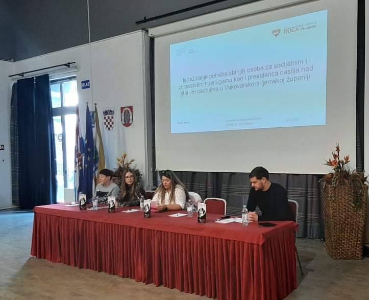 Naša predstavnica sudjelovala je na panel raspravi u sklopu projekta Humanitarne udruge Duga Vukovar