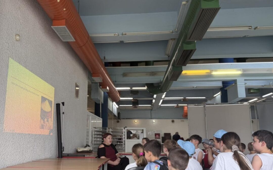 Putovanje hrane: Učimo o sigurnosti i lokalnim namirnicama na Srednjiki!